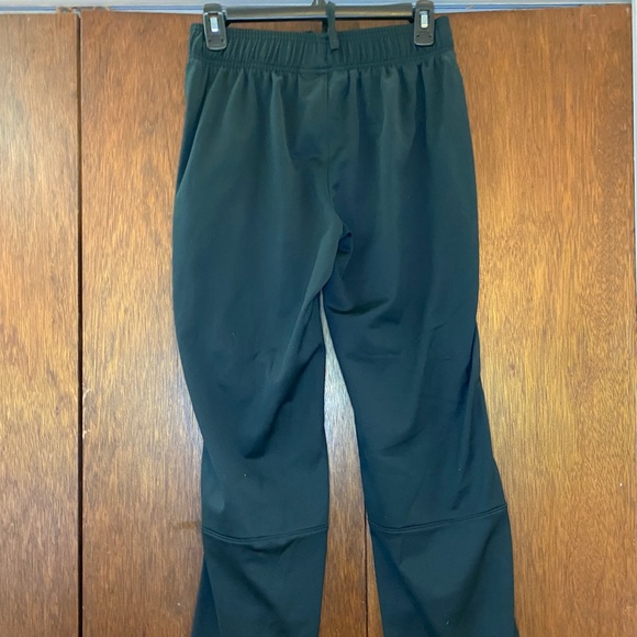 Women’s Black Under Armour Sweatpants - Picture 3 of 5